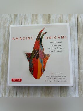 Tuttle Amazing Origami Traditional Japanese Folding Papers - Multicolor